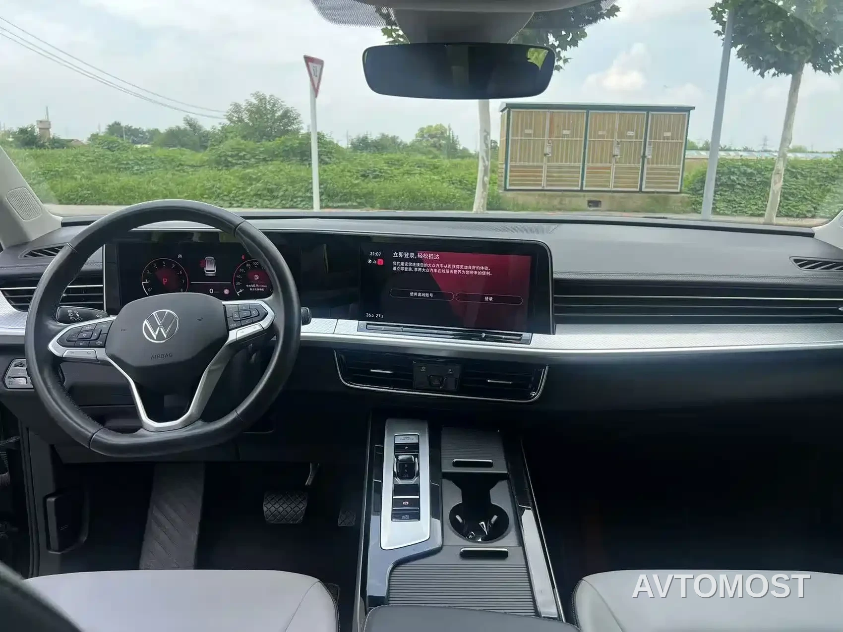 Volkswagen Talagon 2023 330TSI Luxury Touring Edition — фото 5