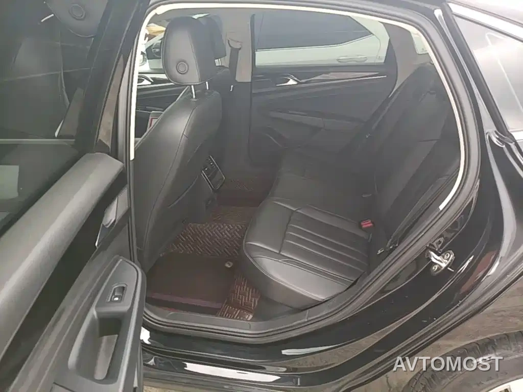 Volkswagen Passat 2022 280TSI Business Edition — фото 13