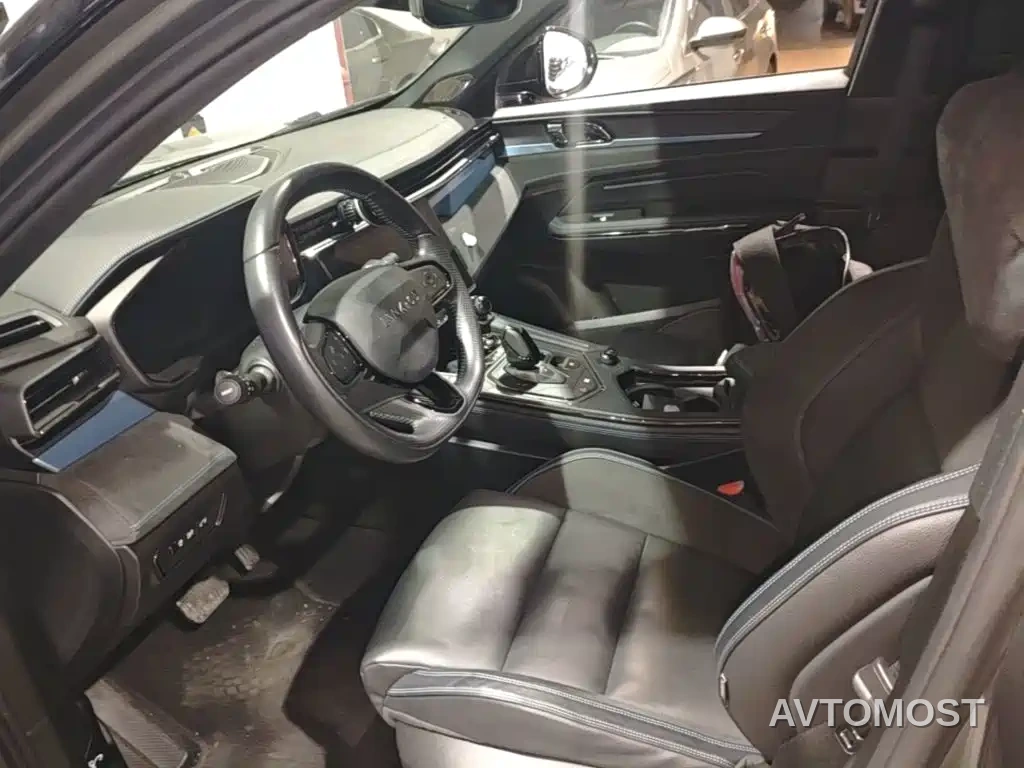 Lynk & Co 05 EM-P 2021 1.5TD PHEV HALO — фото 14