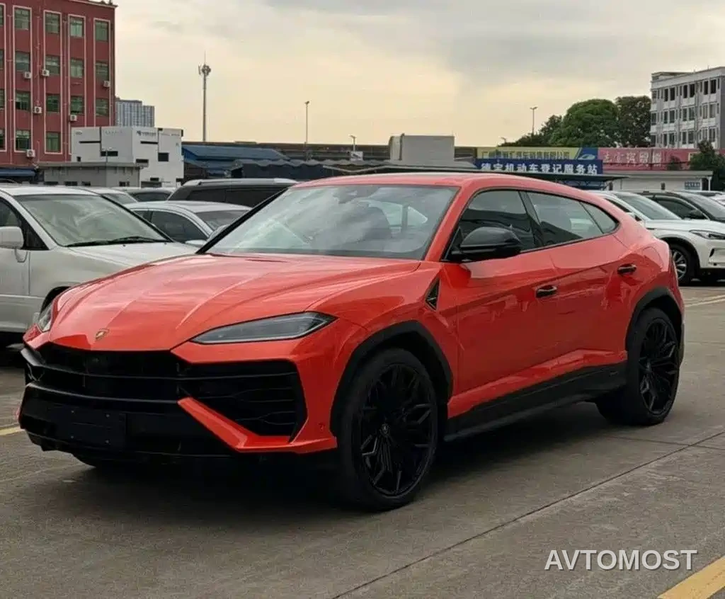 Lamborghini Urus SE 2025 4.0T Standard Edition — фото 1