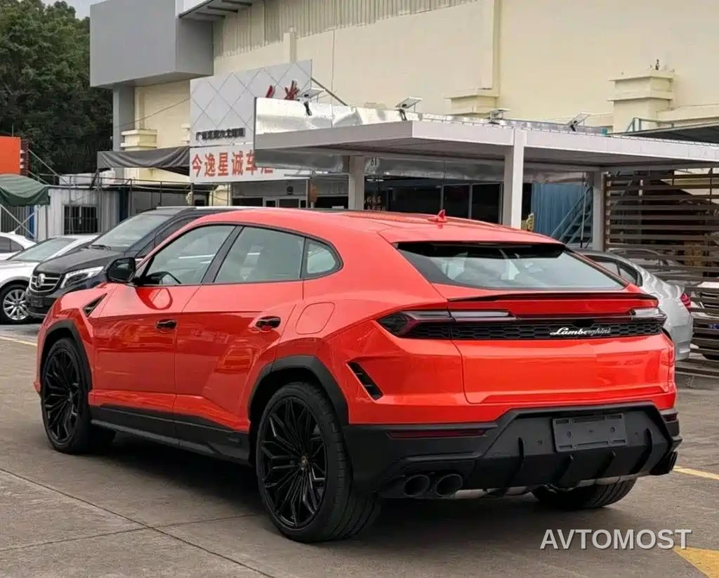 Lamborghini Urus SE 2025 4.0T Standard Edition — фото 3