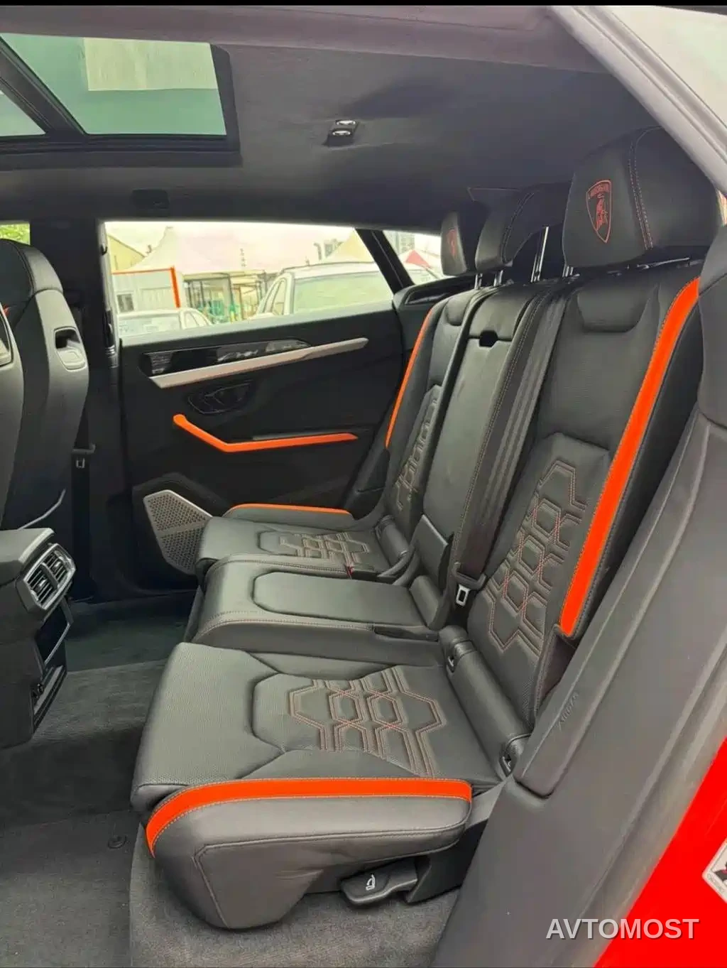 Lamborghini Urus SE 2025 4.0T Standard Edition — фото 8