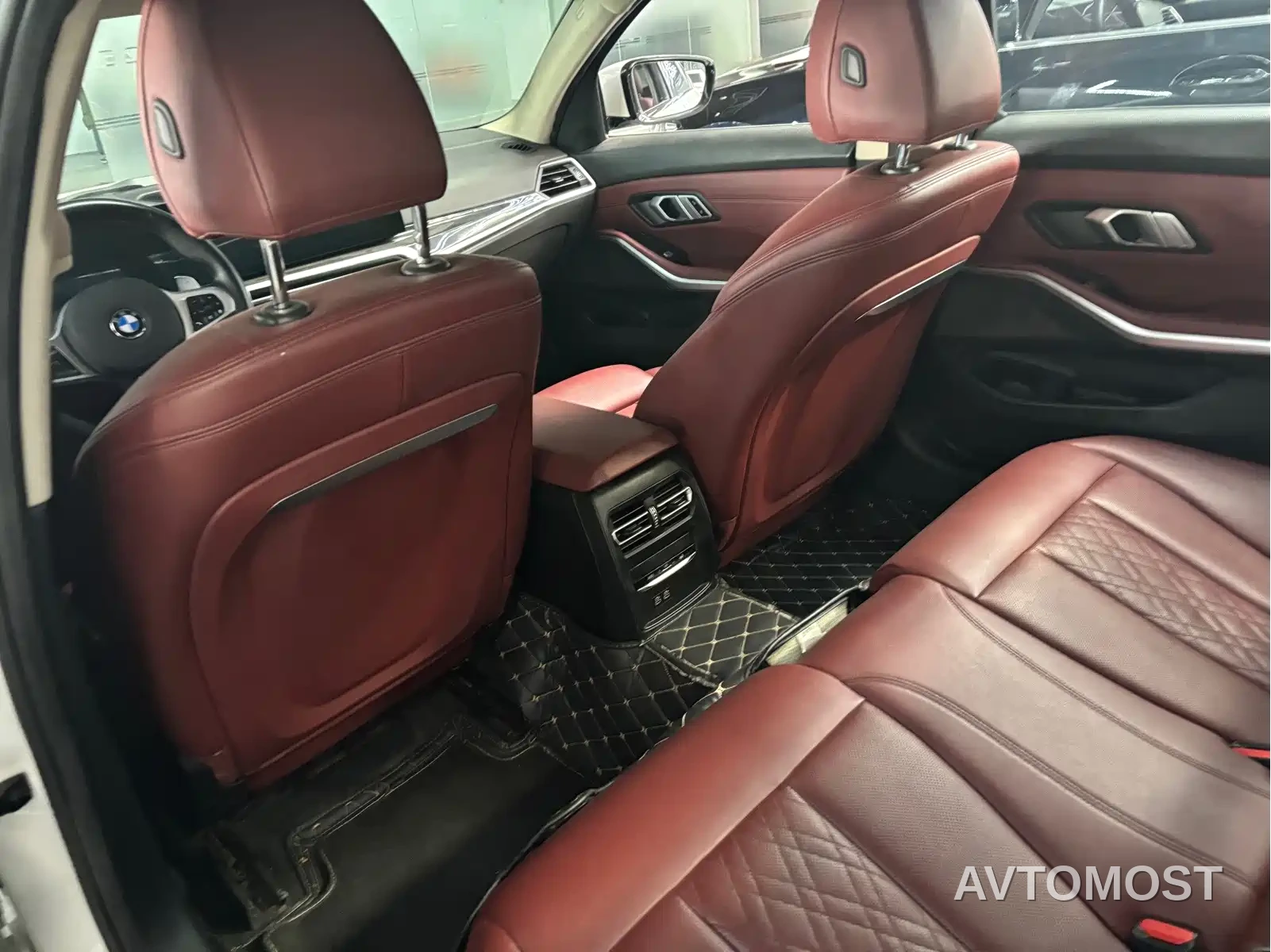 BMW 3 Series 2024 325Li M Sport Package — фото 11