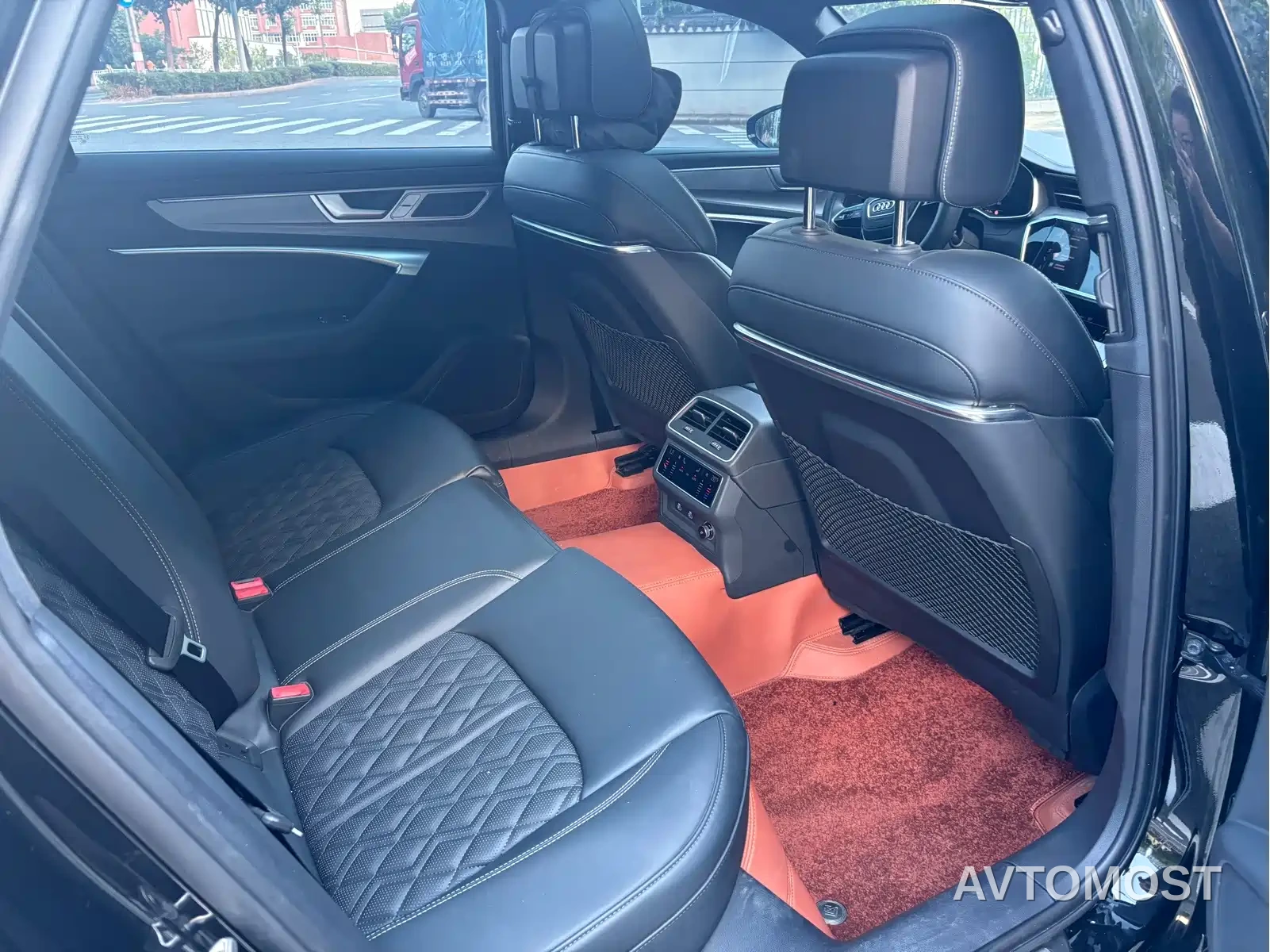 Audi A6L 2025 45 TFSI Premium Sport — фото 15