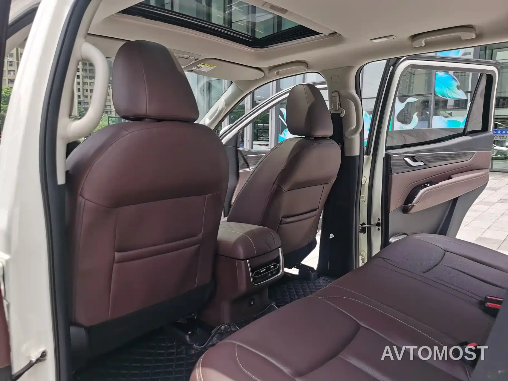 Dongfeng Fengdu Paladin 2023 Model 2.0T 2WD Luxury Edition — фото 10