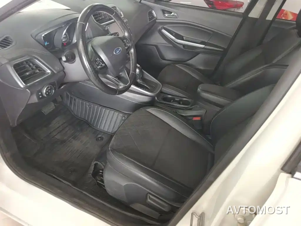 Ford Escort 2019 Facelift 1.5L Auto Comfort Edition China VI — фото 11
