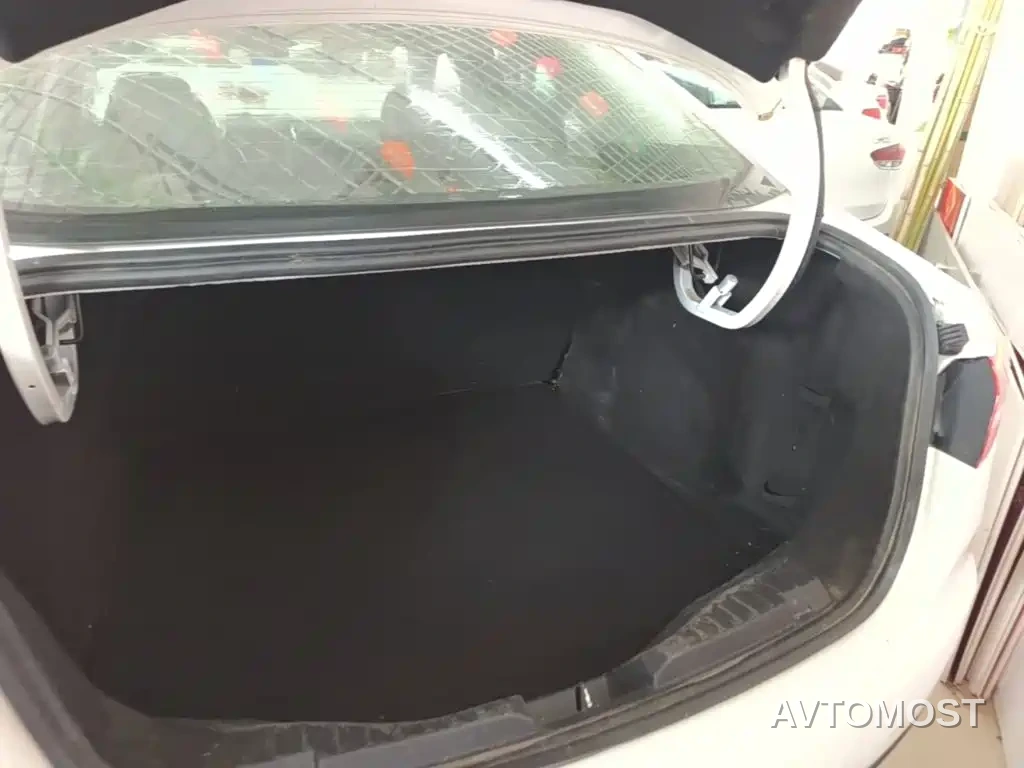 Ford Escort 2019 Facelift 1.5L Auto Comfort Edition China VI — фото 15