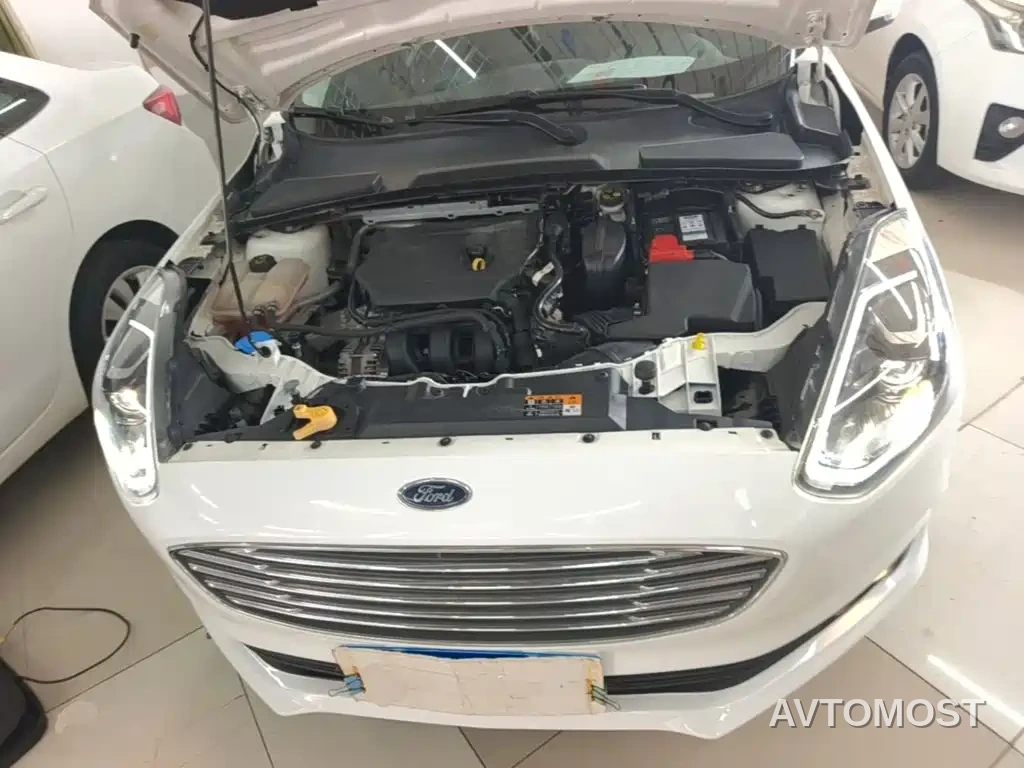 Ford Escort 2019 Facelift 1.5L Auto Comfort Edition China VI — фото 16