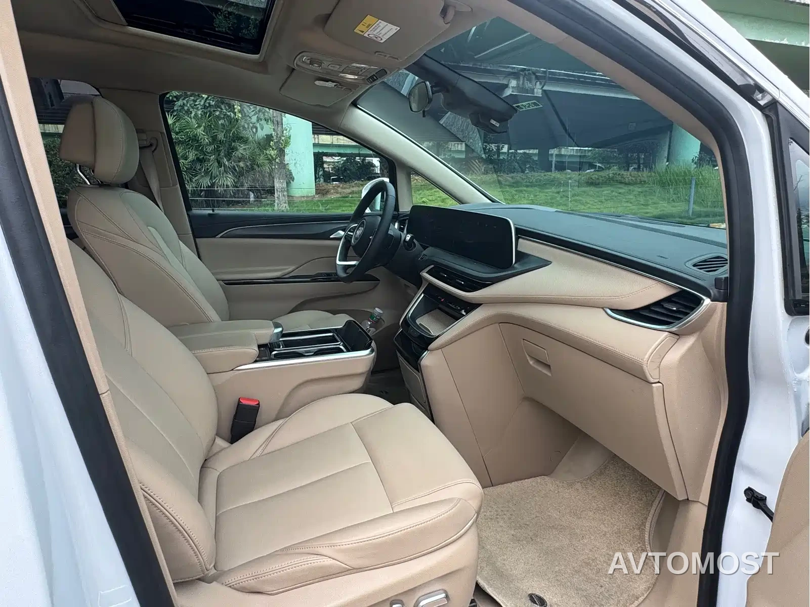 Buick GL8 New Energy 2025 Land Honor Premium Edition 7-Seater — фото 11