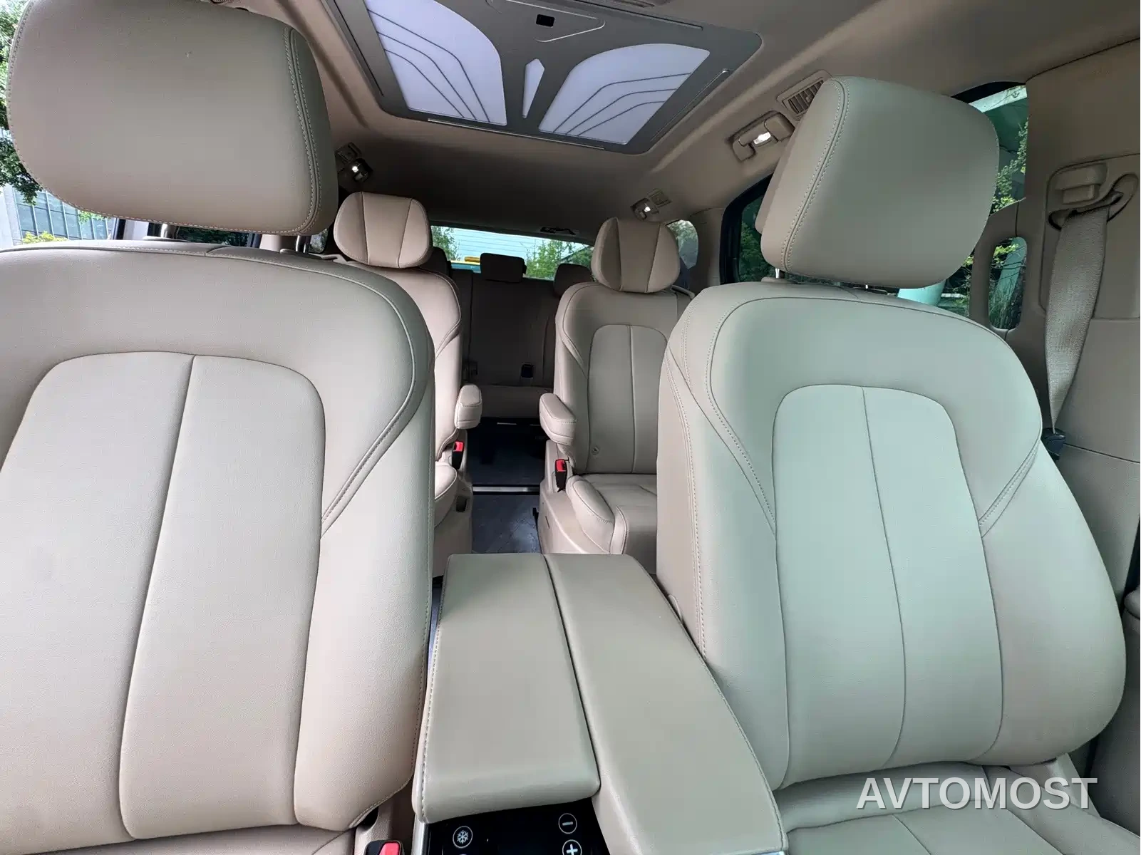 Buick GL8 New Energy 2025 Land Honor Premium Edition 7-Seater — фото 14