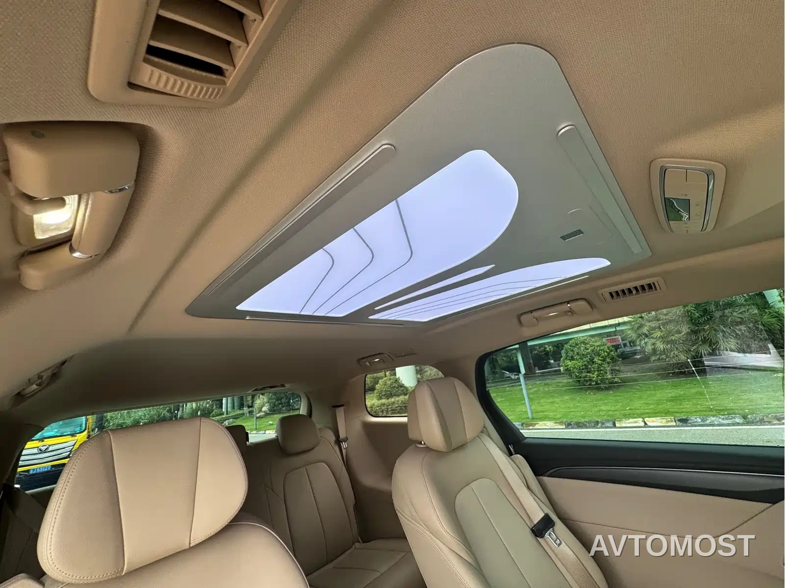 Buick GL8 New Energy 2025 Land Honor Premium Edition 7-Seater — фото 15