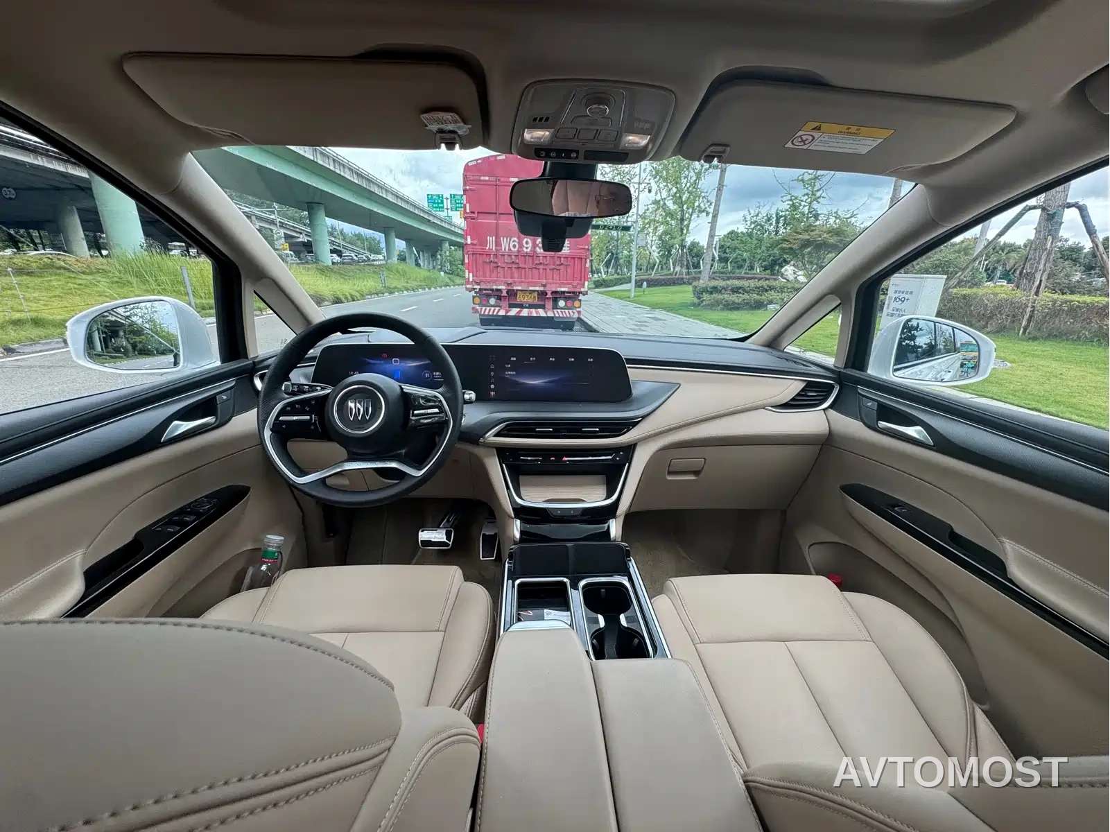 Buick GL8 New Energy 2025 Land Honor Premium Edition 7-Seater — фото 18