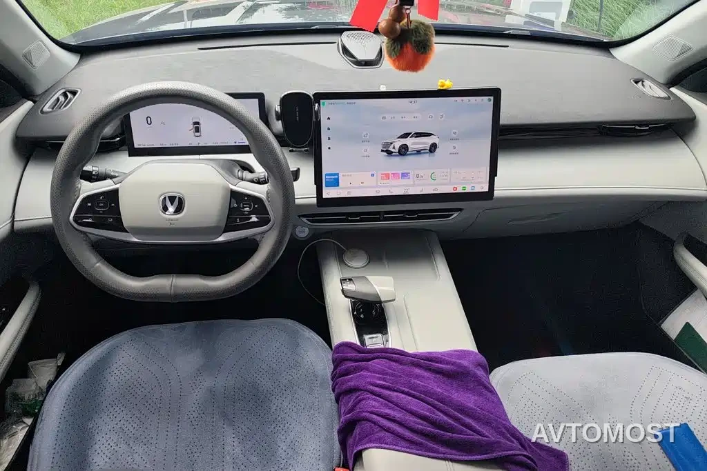 Changan UNI-Z New Energy 2024 Blue Whale iDD 125km Surpassing Edition — фото 12