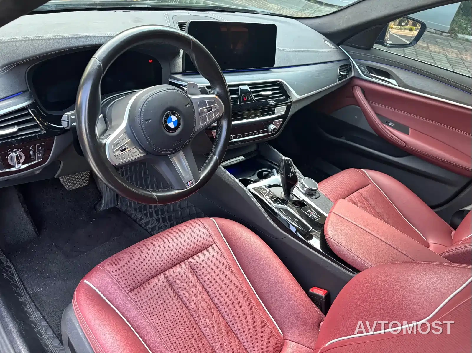 BMW 5 Series 2023 530Li Leading Luxury Package — фото 7
