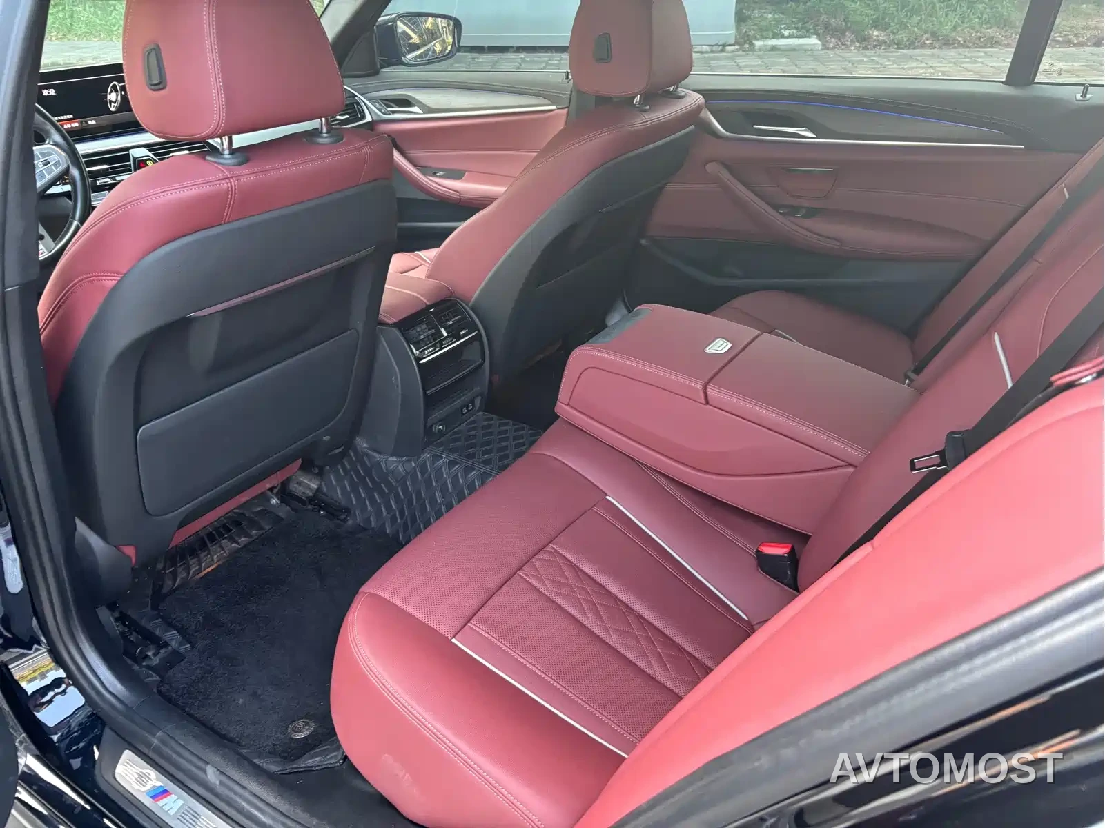 BMW 5 Series 2023 530Li Leading Luxury Package — фото 16