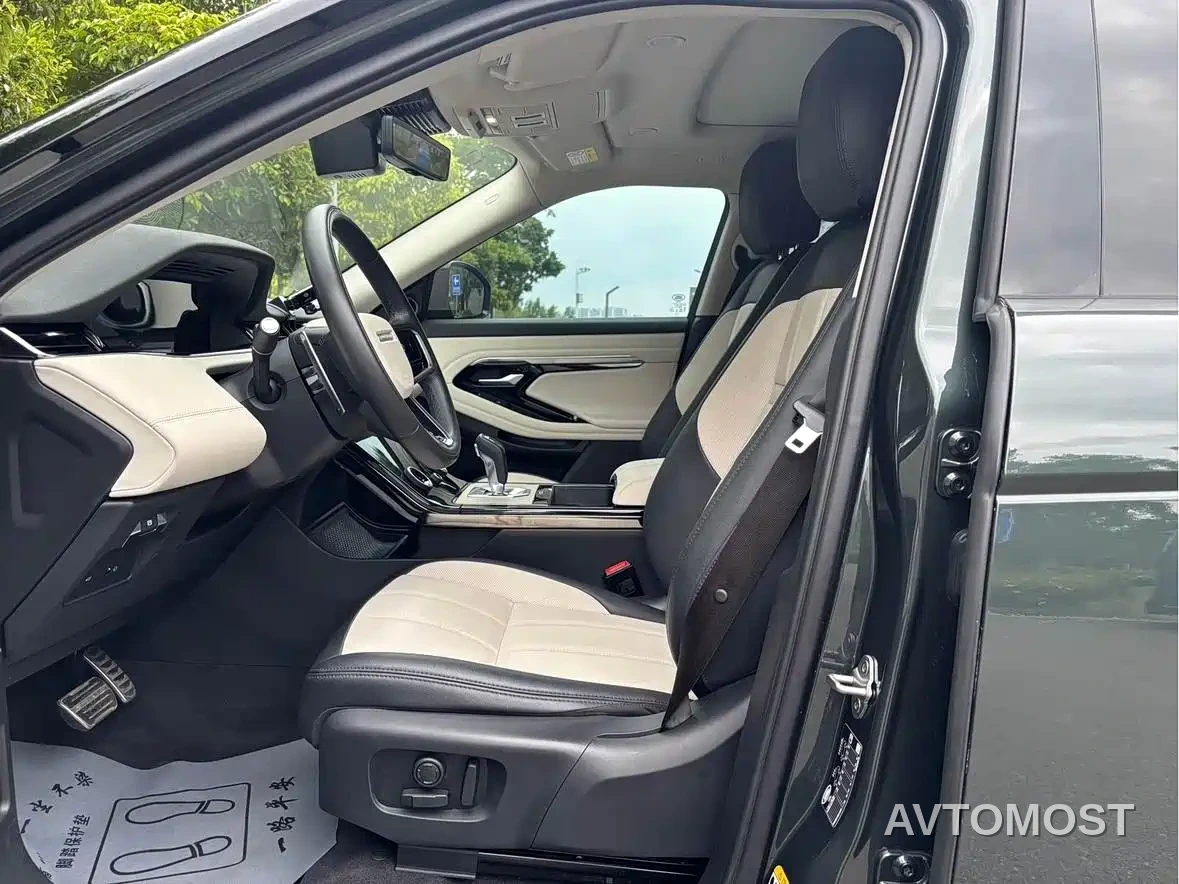 Land Rover Range Rover Evoque 2023 Range Rover Evoque L 249PS Luxury Edition — фото 9