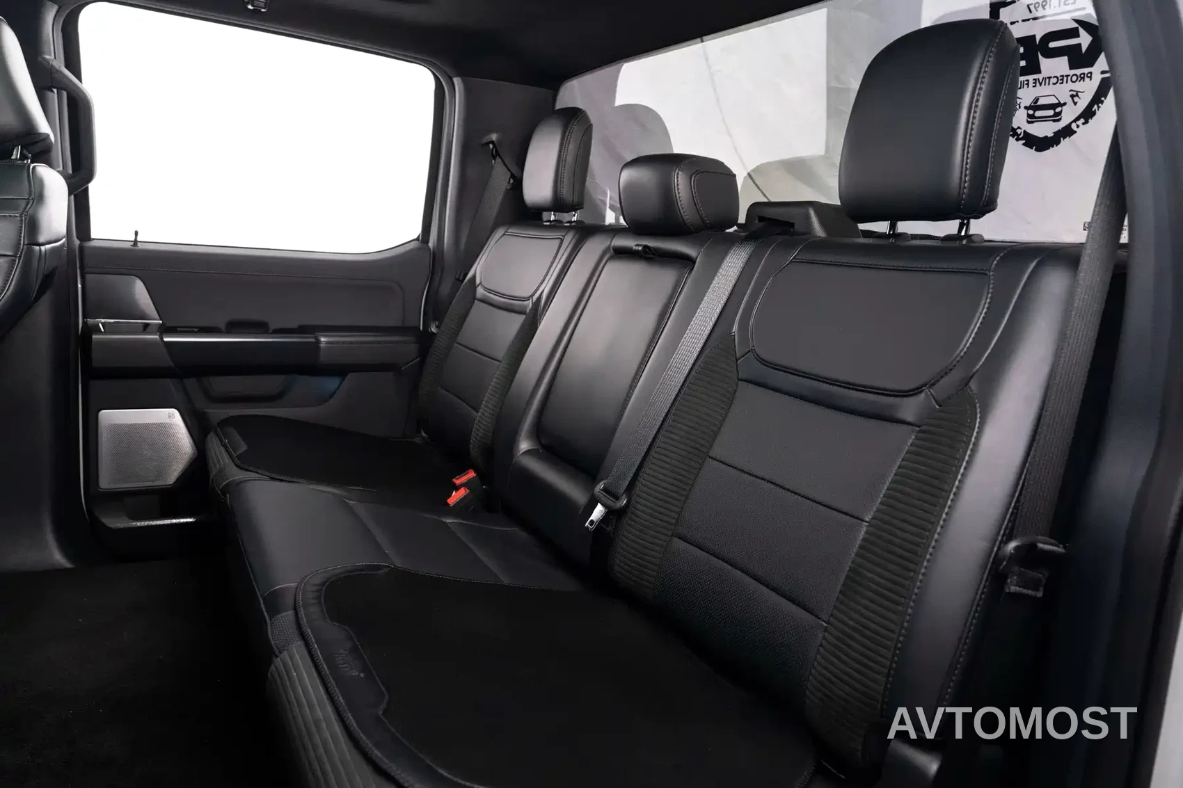 Ford F-150 Raptor 2023 3.5T Raptor Snow Pride Special Edition — фото 10