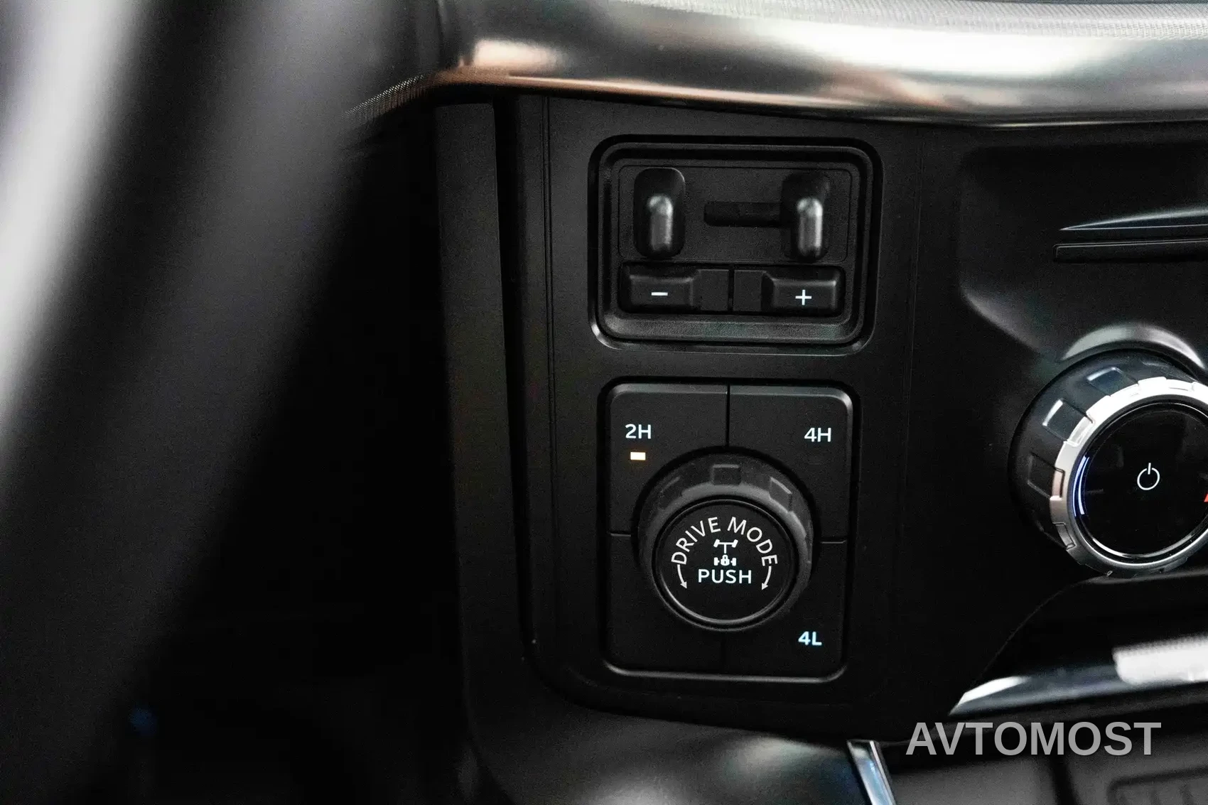 Ford F-150 Raptor 2023 3.5T Raptor Snow Pride Special Edition — фото 15
