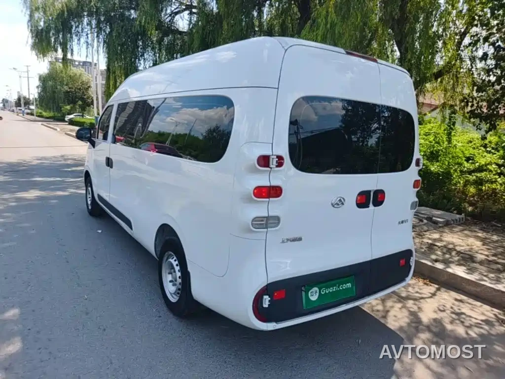SAIC Maxus Dana V1 2024 V1 Long Wheelbase High Roof Multi-Purpose (62kWh) — фото 5