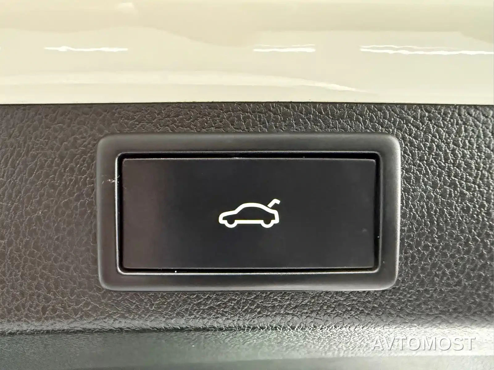 Škoda Karoq 2022 TSI280 Premium Edition — фото 11
