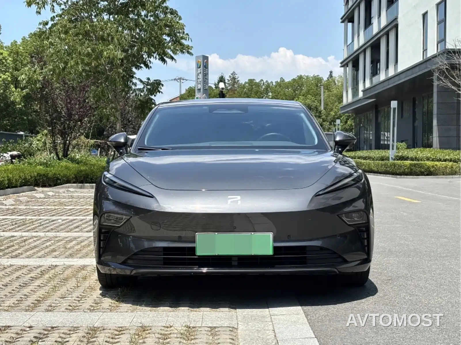 Roewe Rising Auto F7 2023 Facelift Long Range Pro Edition — фото 1