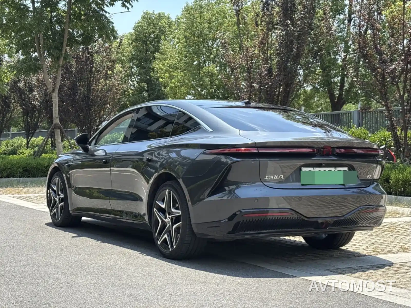 Roewe Rising Auto F7 2023 Facelift Long Range Pro Edition — фото 4