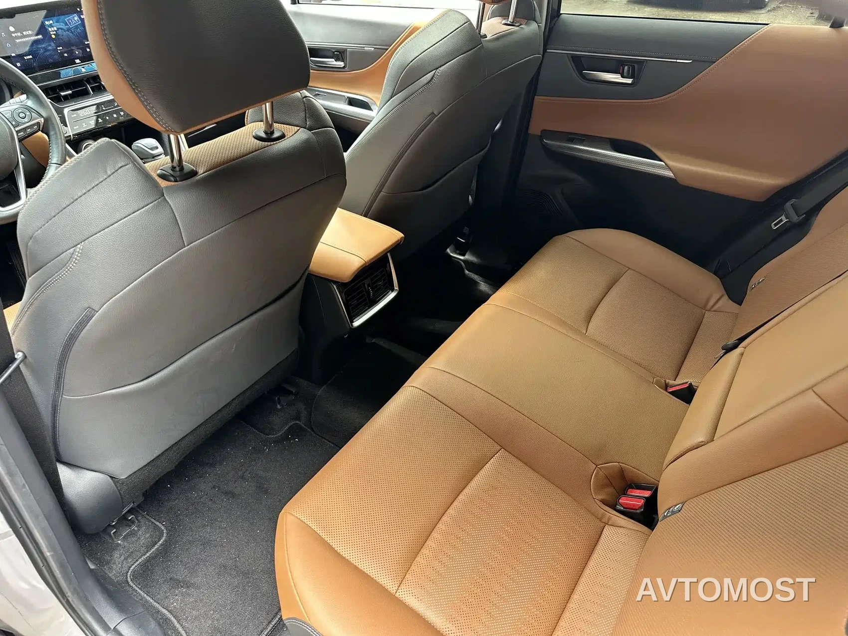 Toyota Venza 2023 Model 2.5L Smart Hybrid 2WD Tech Edition — фото 12