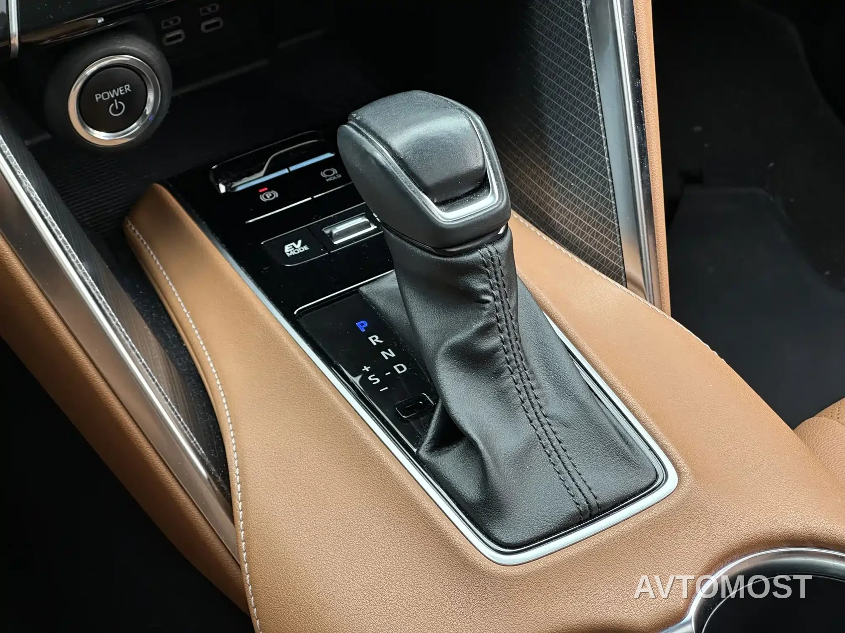 Toyota Venza 2023 Model 2.5L Smart Hybrid 2WD Tech Edition — фото 17