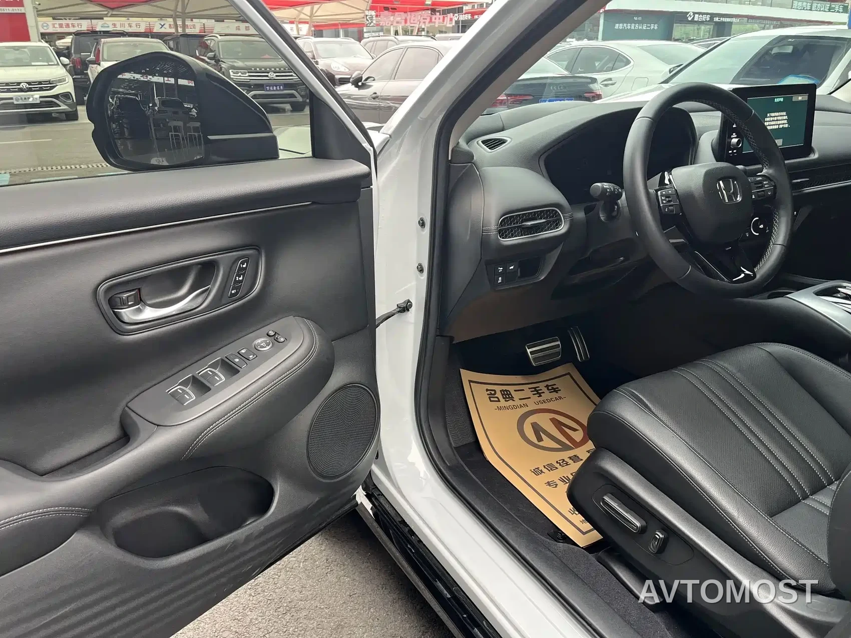 Honda HR-V 2023 2.0L e:HEV Thrilling Edition — фото 4