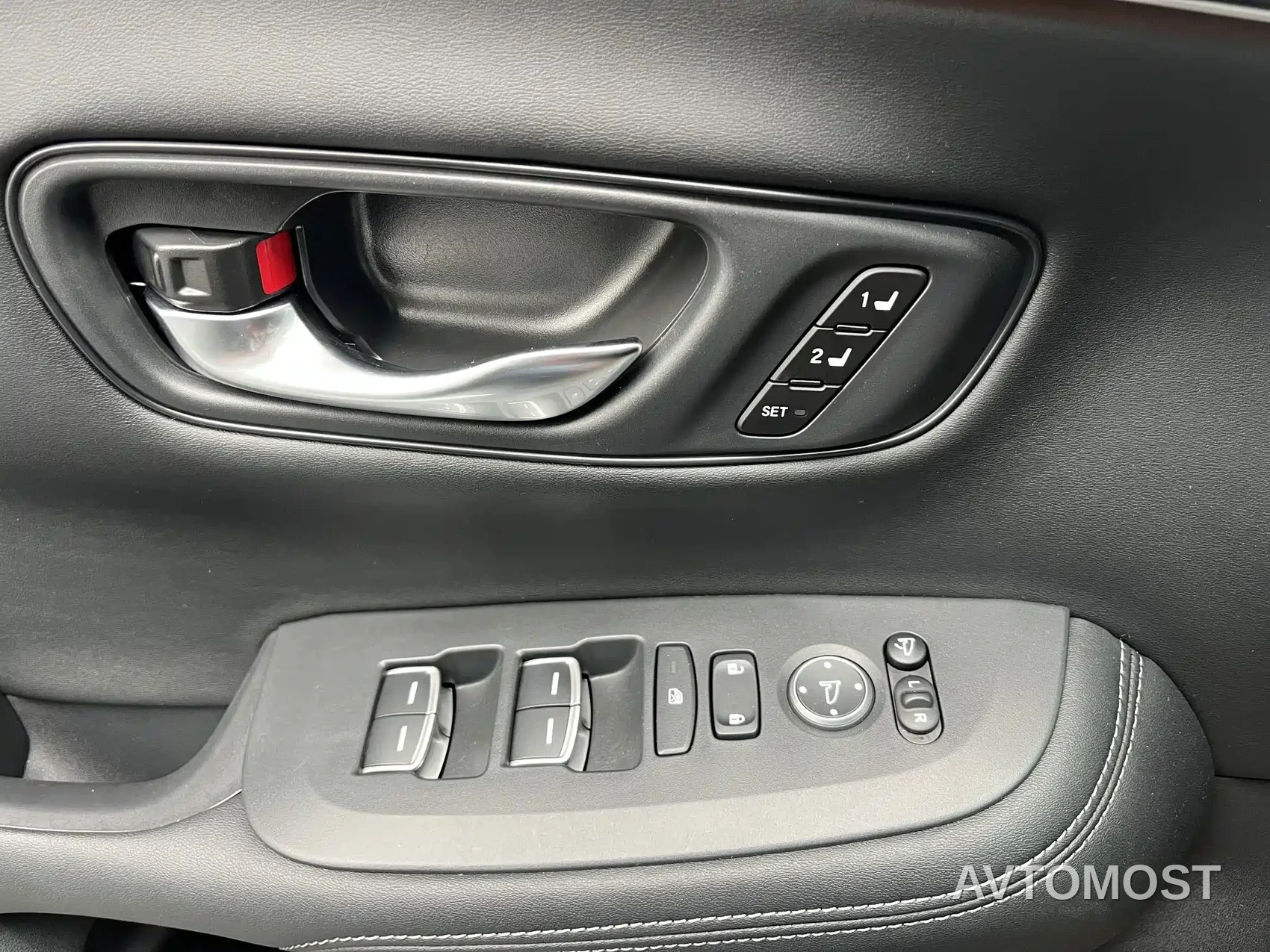 Honda HR-V 2023 2.0L e:HEV Thrilling Edition — фото 12