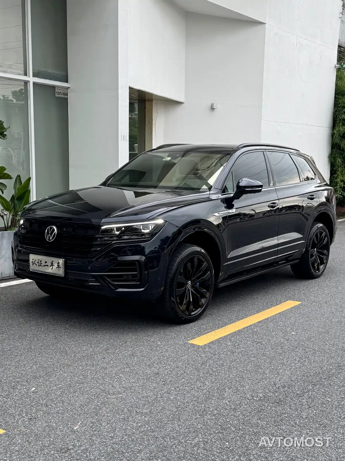 Volkswagen Touareg 2021 3.0TSI R-Exclusive — фото 1