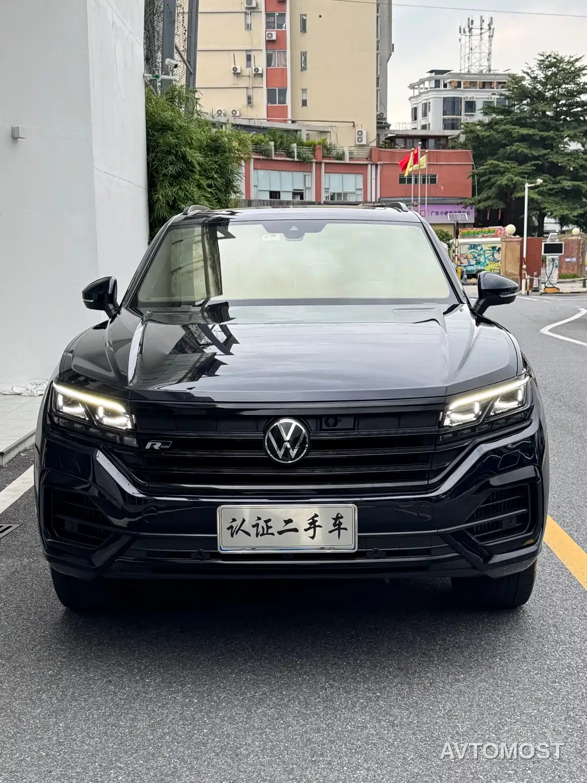Volkswagen Touareg 2021 3.0TSI R-Exclusive — фото 2