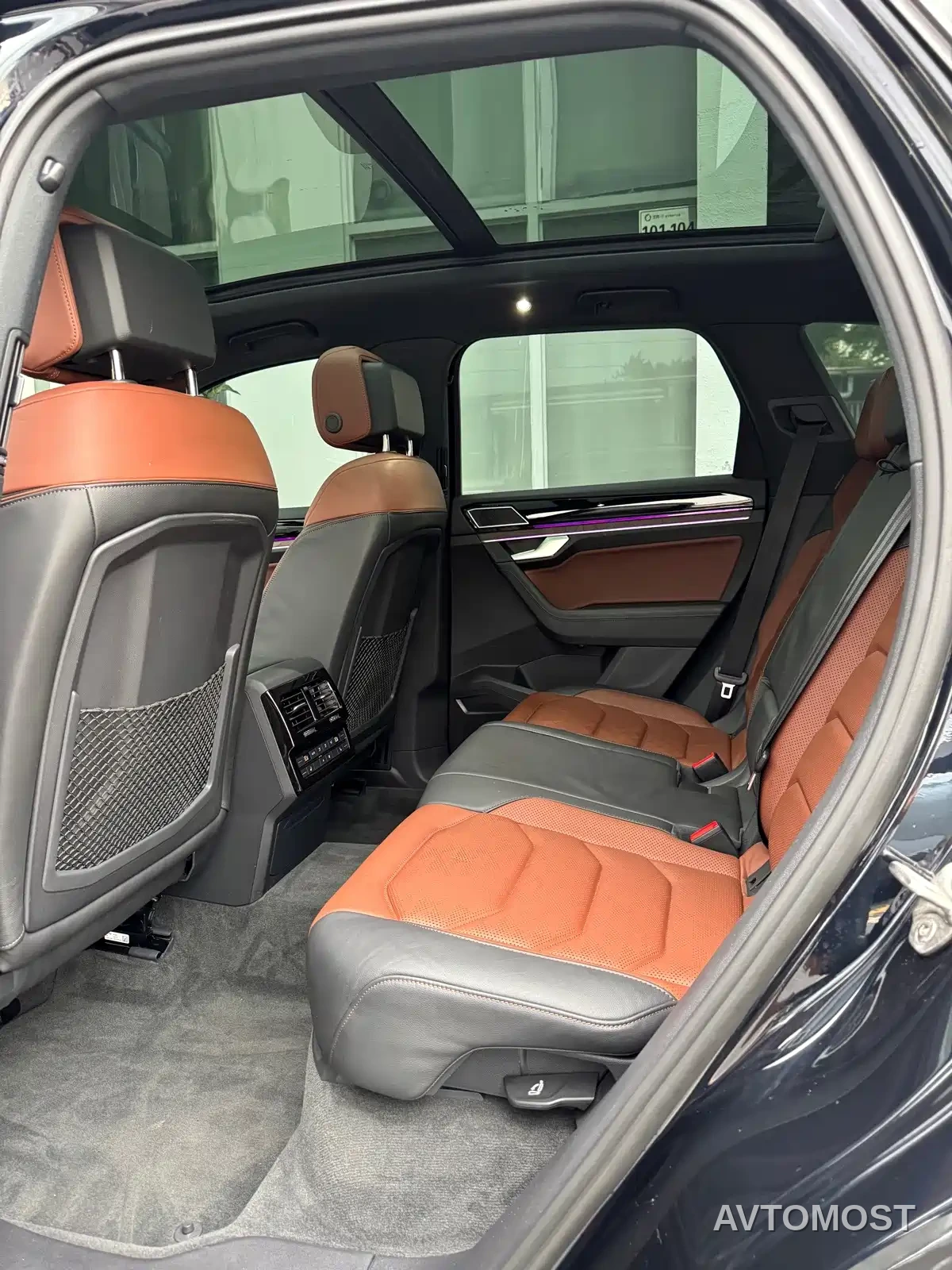 Volkswagen Touareg 2021 3.0TSI R-Exclusive — фото 8