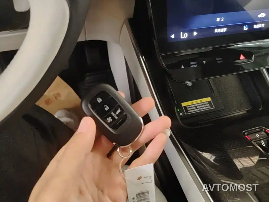 Honda GAC Honda P7 2025 AWD Long Range Max — фото 14