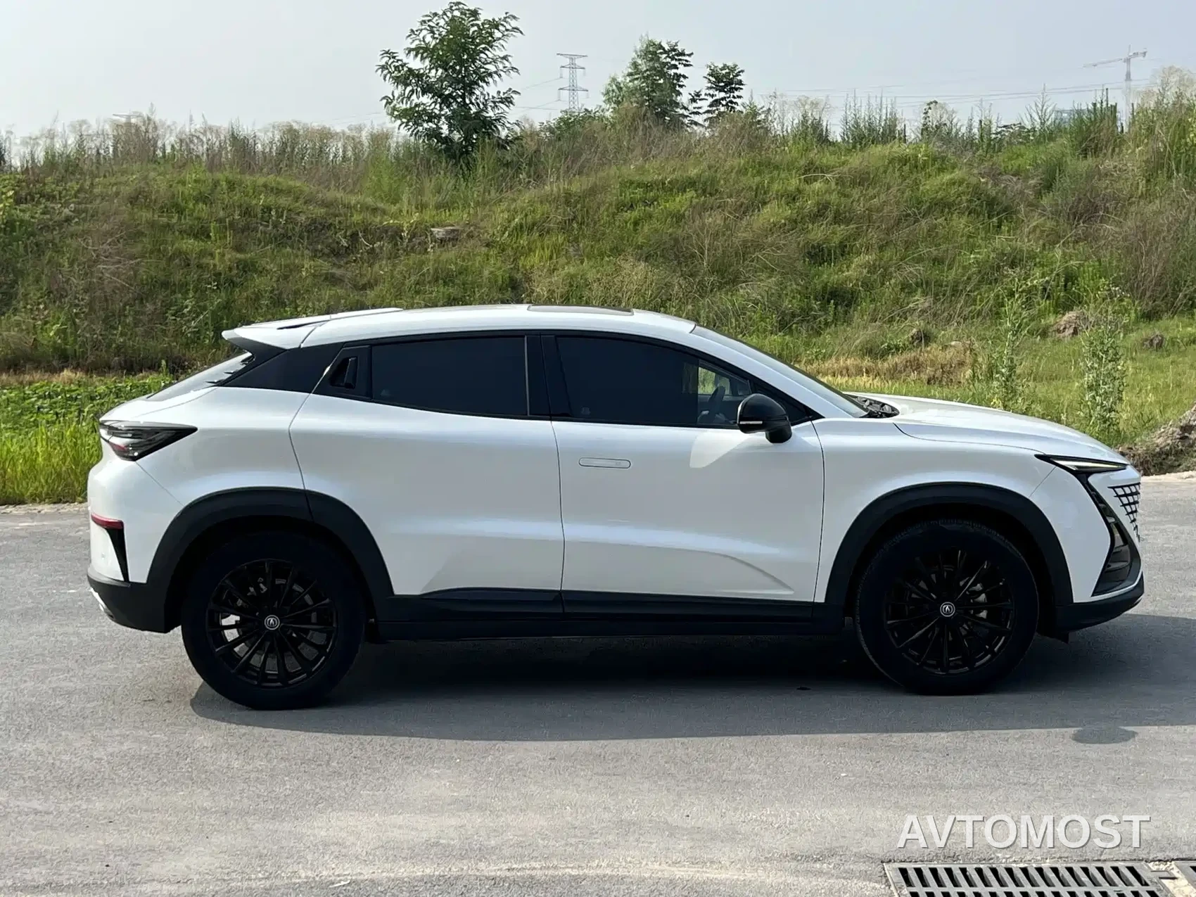 Changan UNI-T 2022 1.5T Excellence — фото 5