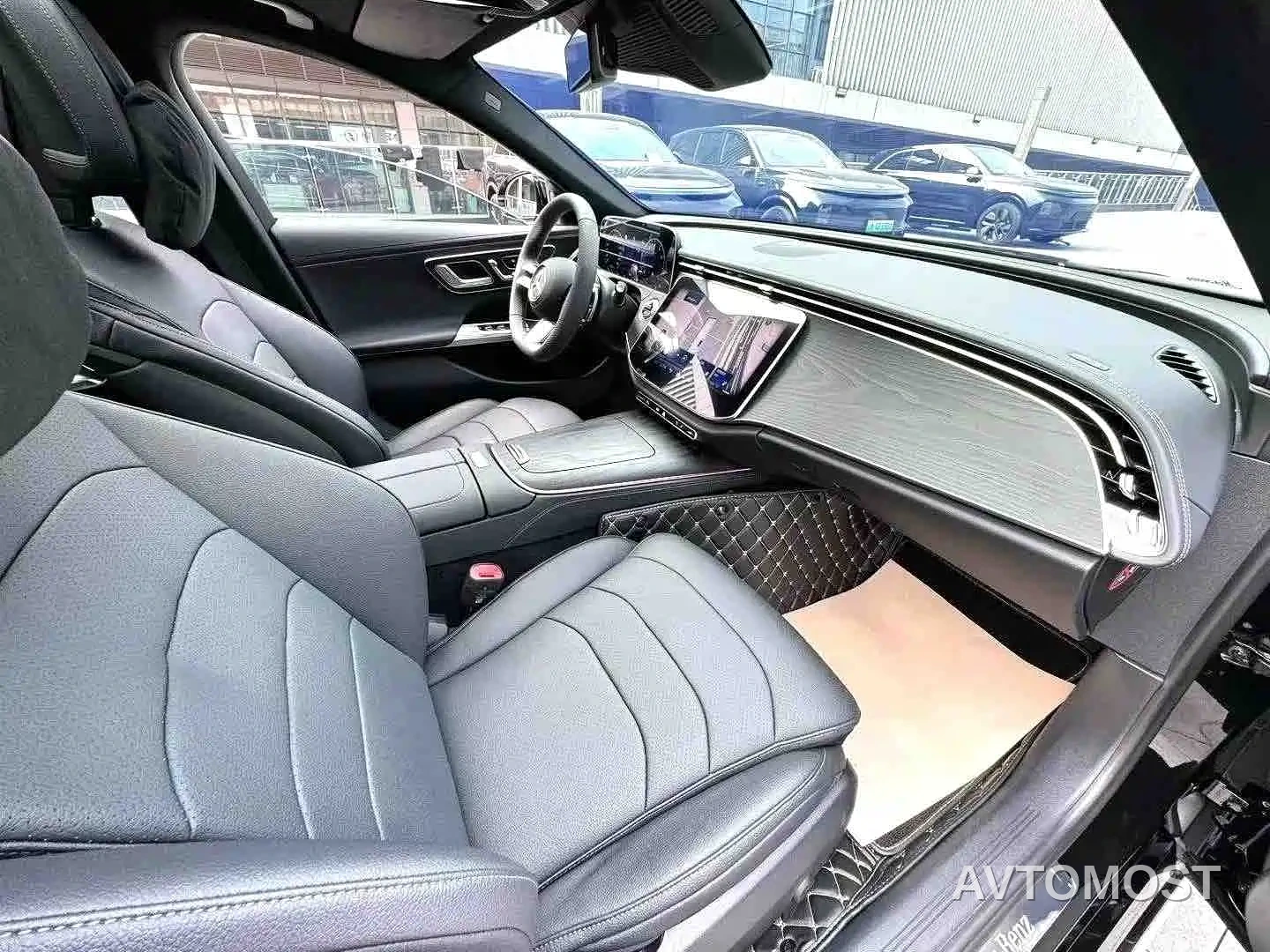 Mercedes-Benz E-Class 2024 E 300 L Fashion — фото 4