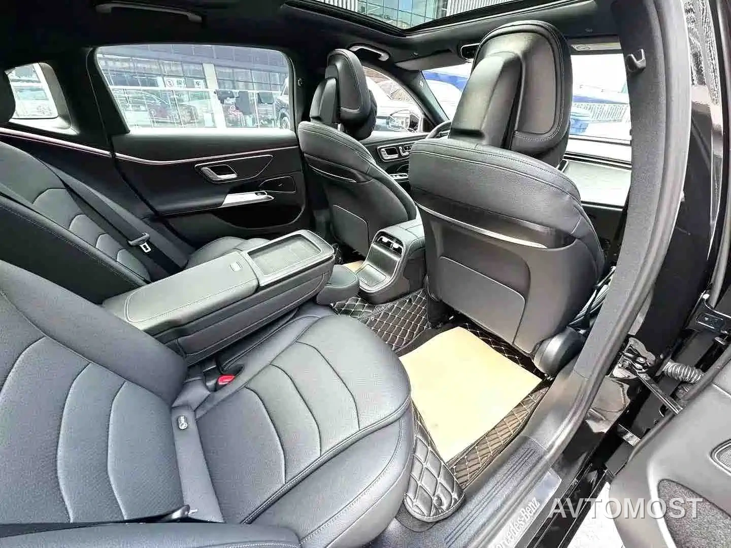 Mercedes-Benz E-Class 2024 E 300 L Fashion — фото 5