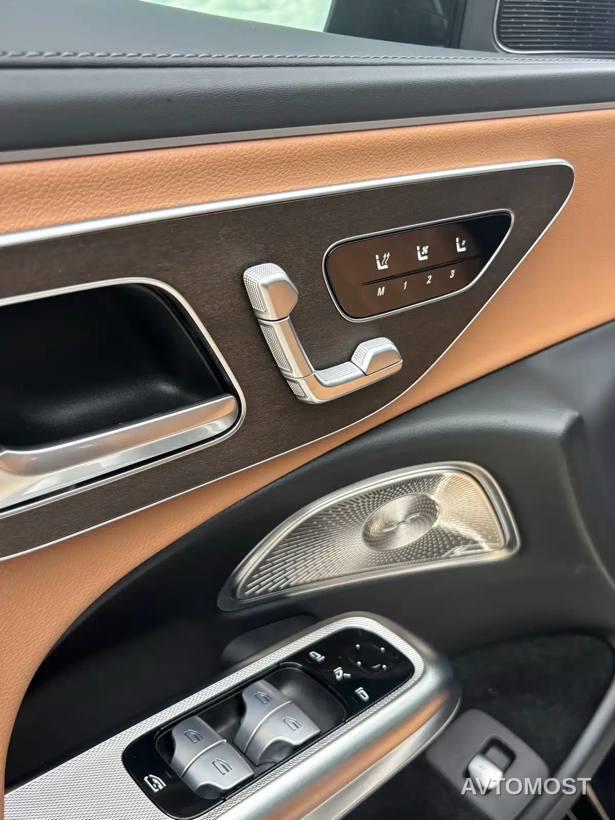 Mercedes-Benz E-Class 2024 Model E 300 L Luxury — фото 10