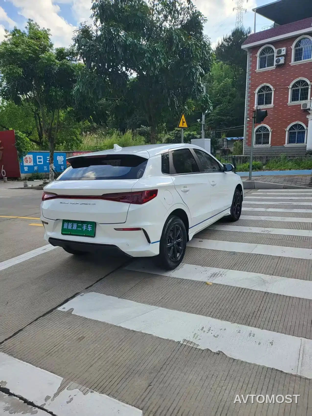 BYD e2 2021 Mobility Edition — фото 9