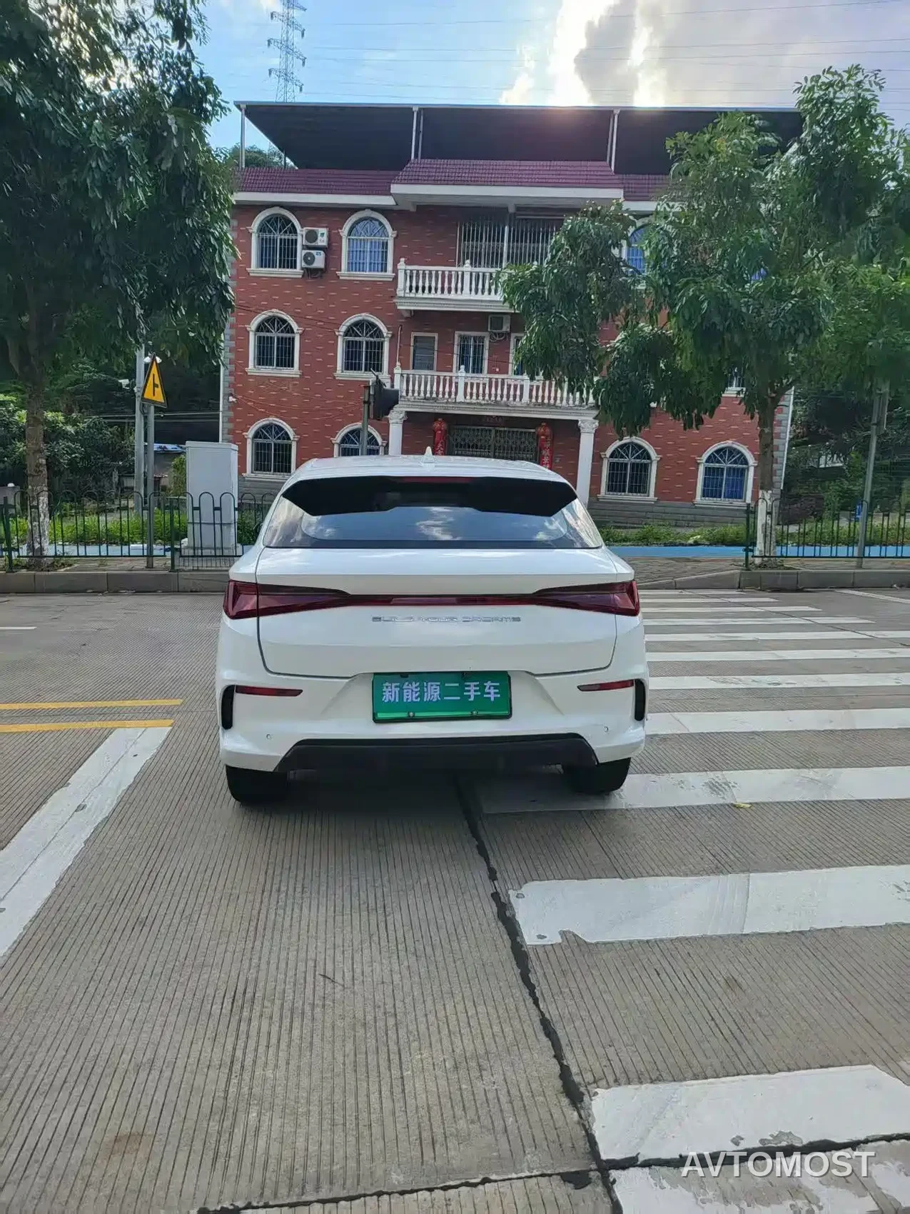 BYD e2 2021 Mobility Edition — фото 10