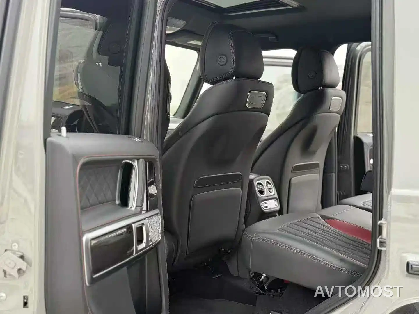 Mercedes-Benz G-Class AMG 2023 AMG G 63 — фото 9