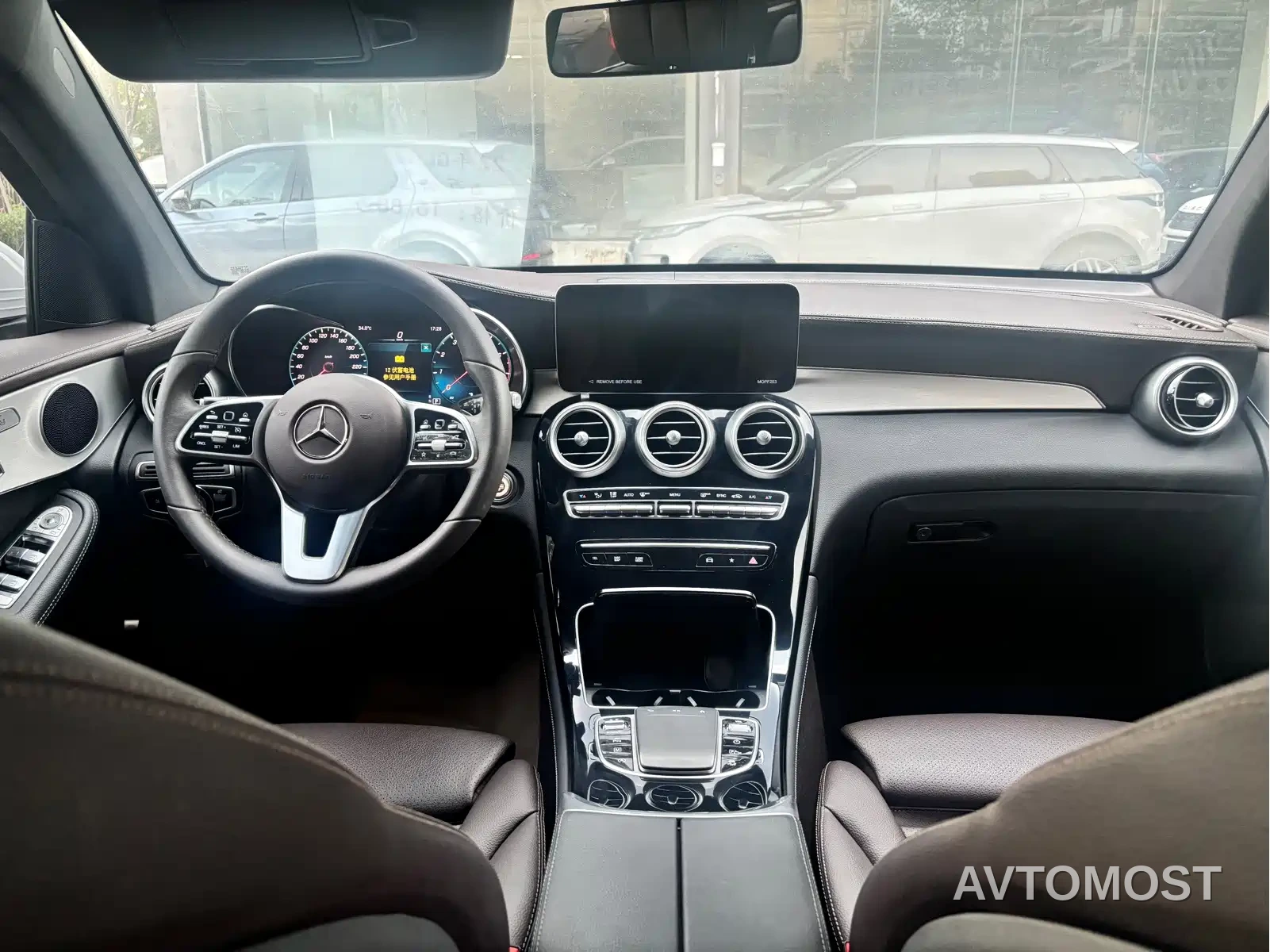 Mercedes-Benz GLC 2022 Facelift GLC 260 L 4MATIC Dynamic — фото 11