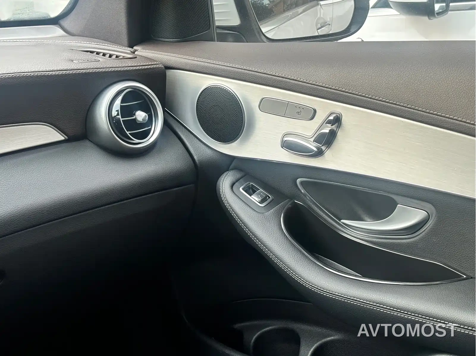 Mercedes-Benz GLC 2022 Facelift GLC 260 L 4MATIC Dynamic — фото 13