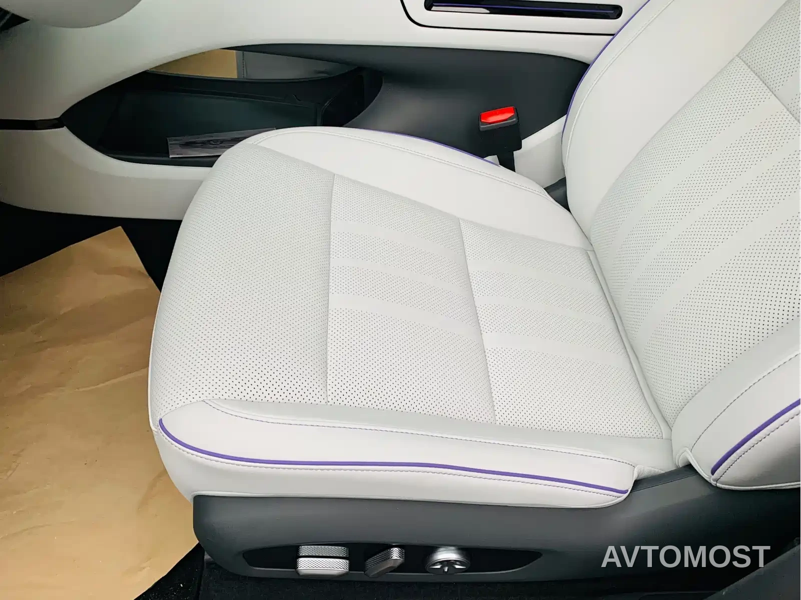 XPeng MONA SUV — фото 12