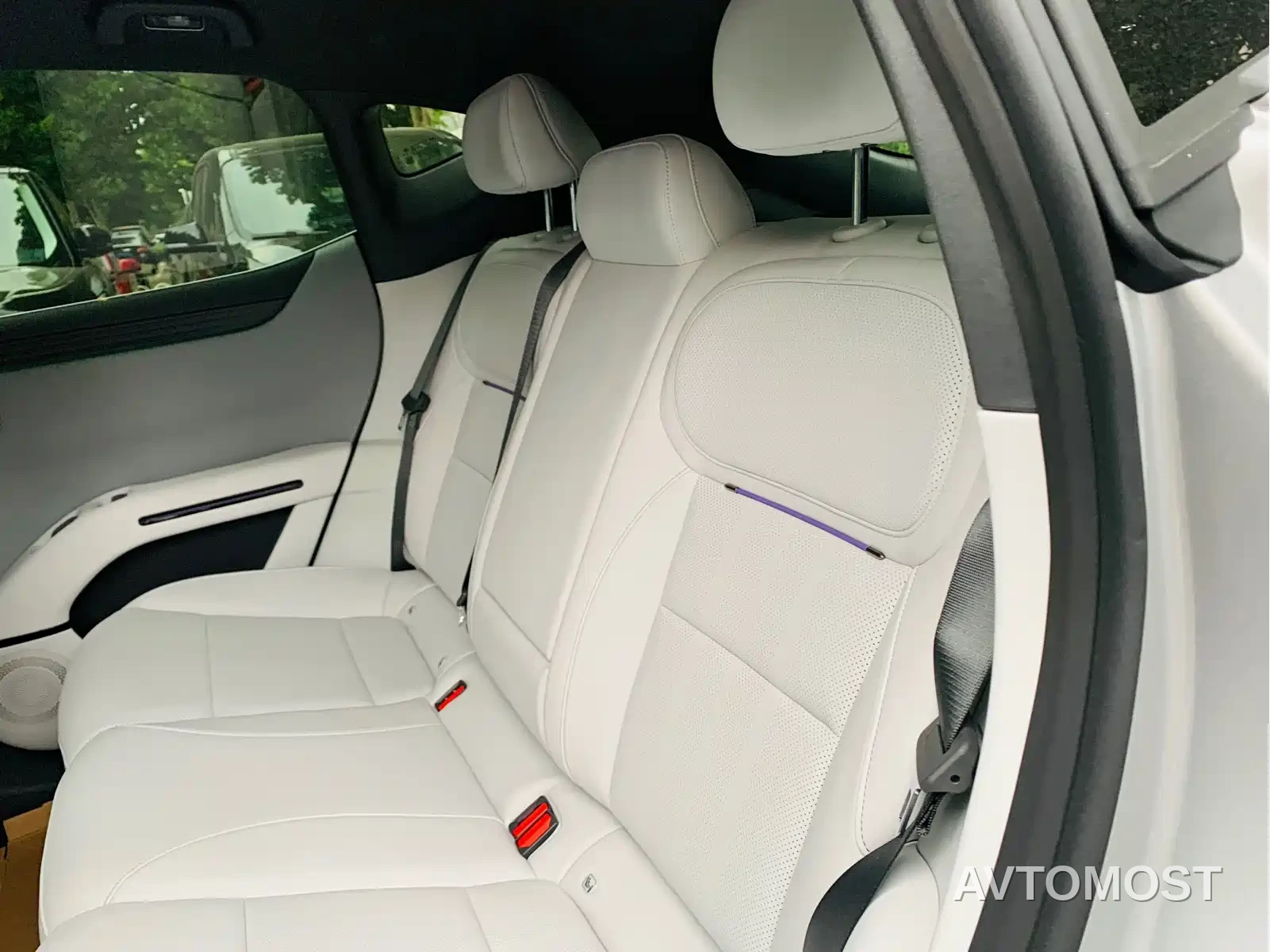 XPeng MONA SUV — фото 17