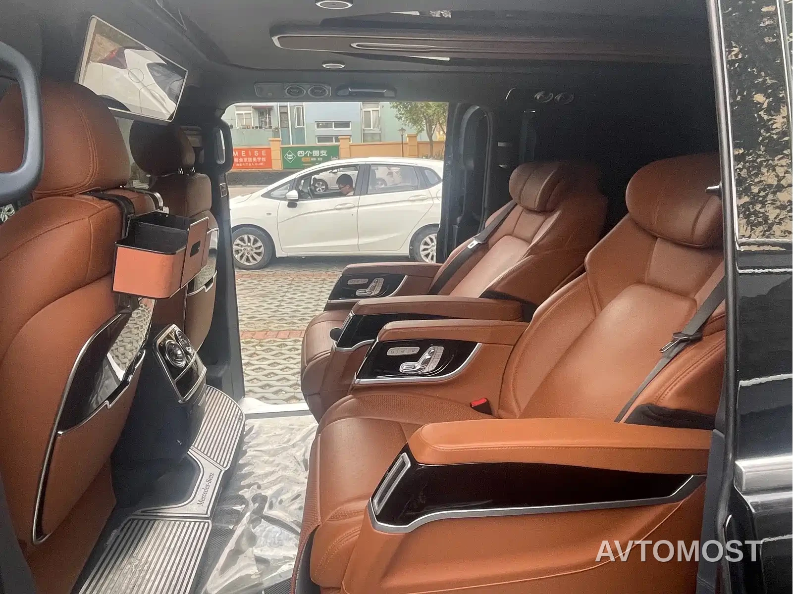Mercedes-Benz Vito 2021 2.0T Business Edition 7-seater — фото 18