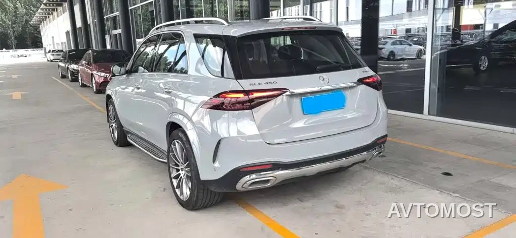 Mercedes-Benz GLE 2024 GLE 450 4MATIC Luxury — фото 2