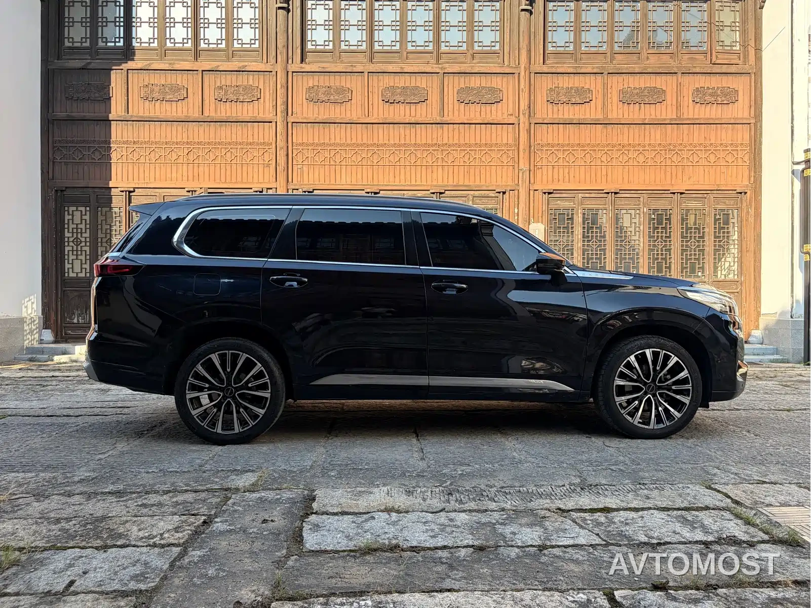 Exeed Landmark 2021 390T 4WD Stellar Premium Long Range Edition — фото 9