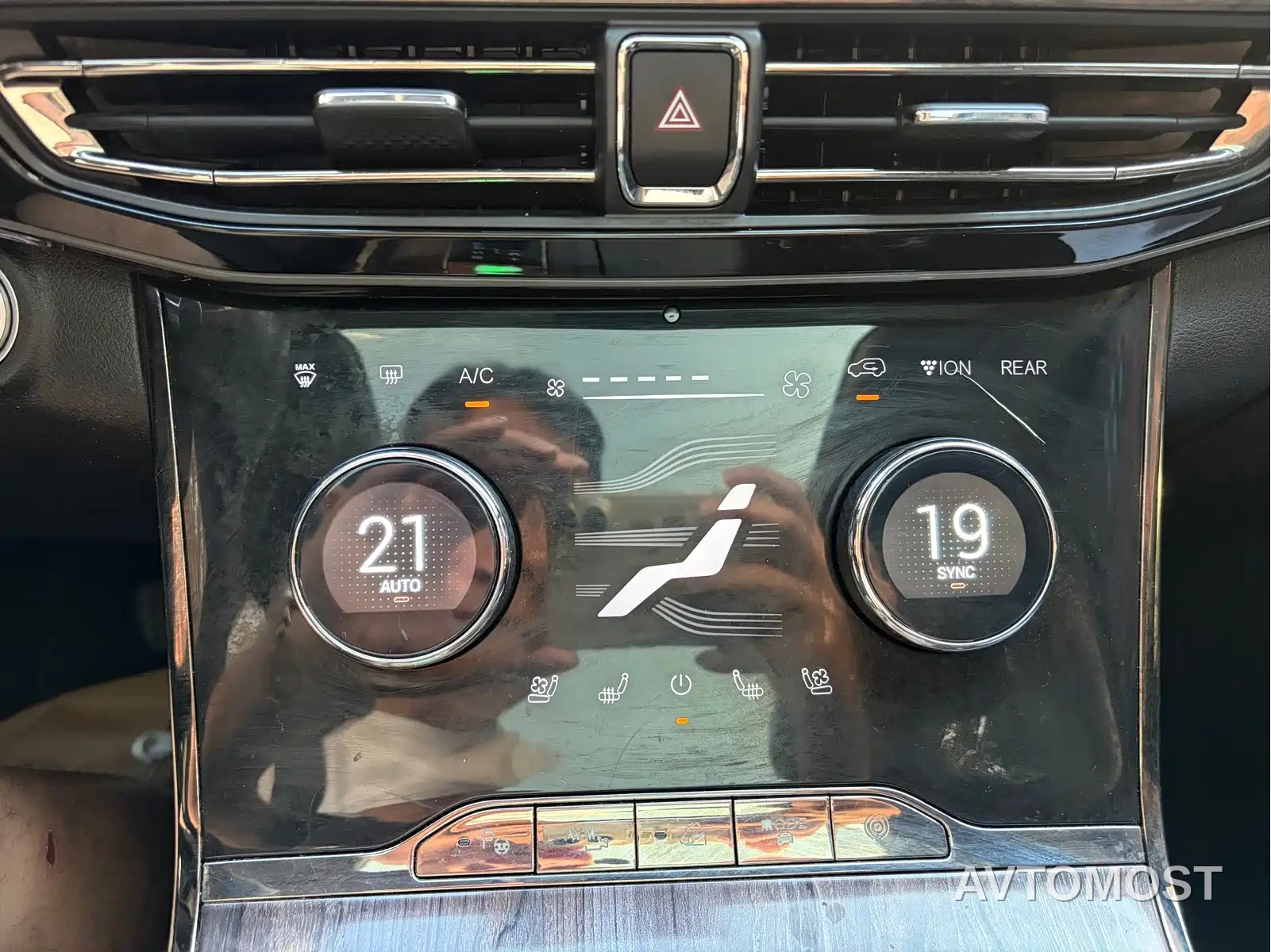 Exeed Landmark 2021 390T 4WD Stellar Premium Long Range Edition — фото 20