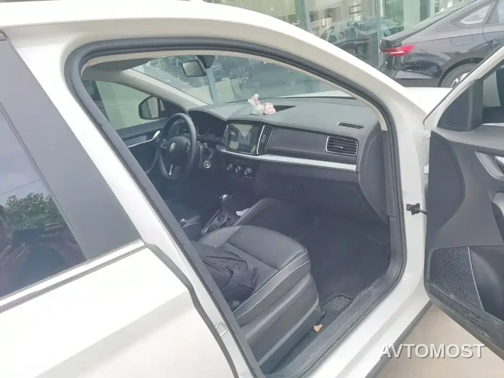Škoda Kamiq 2023 Facelift 1.5L Auto Comfort Edition — фото 18
